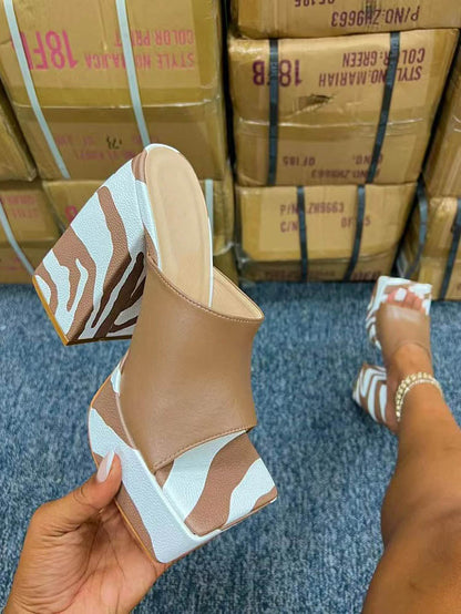 Printed Chunky Heeled Platform Sandals - ECHOINE