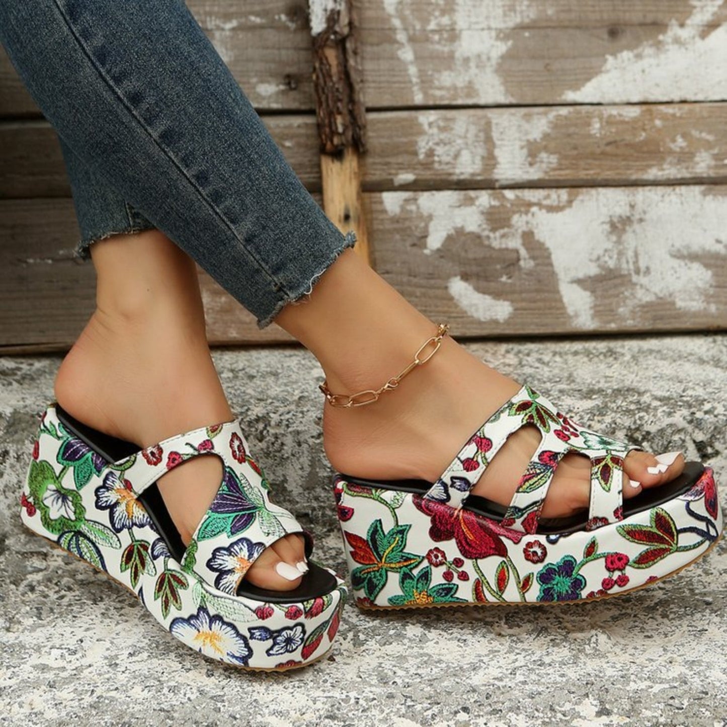 Evelyn® | Cutout Floral Peep Toe Sandalen