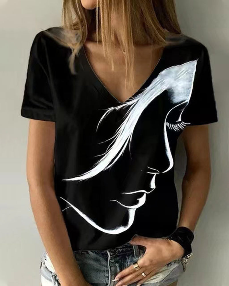 Natasha® | T-Shirt mit V-Ausschnitt und Figurprint