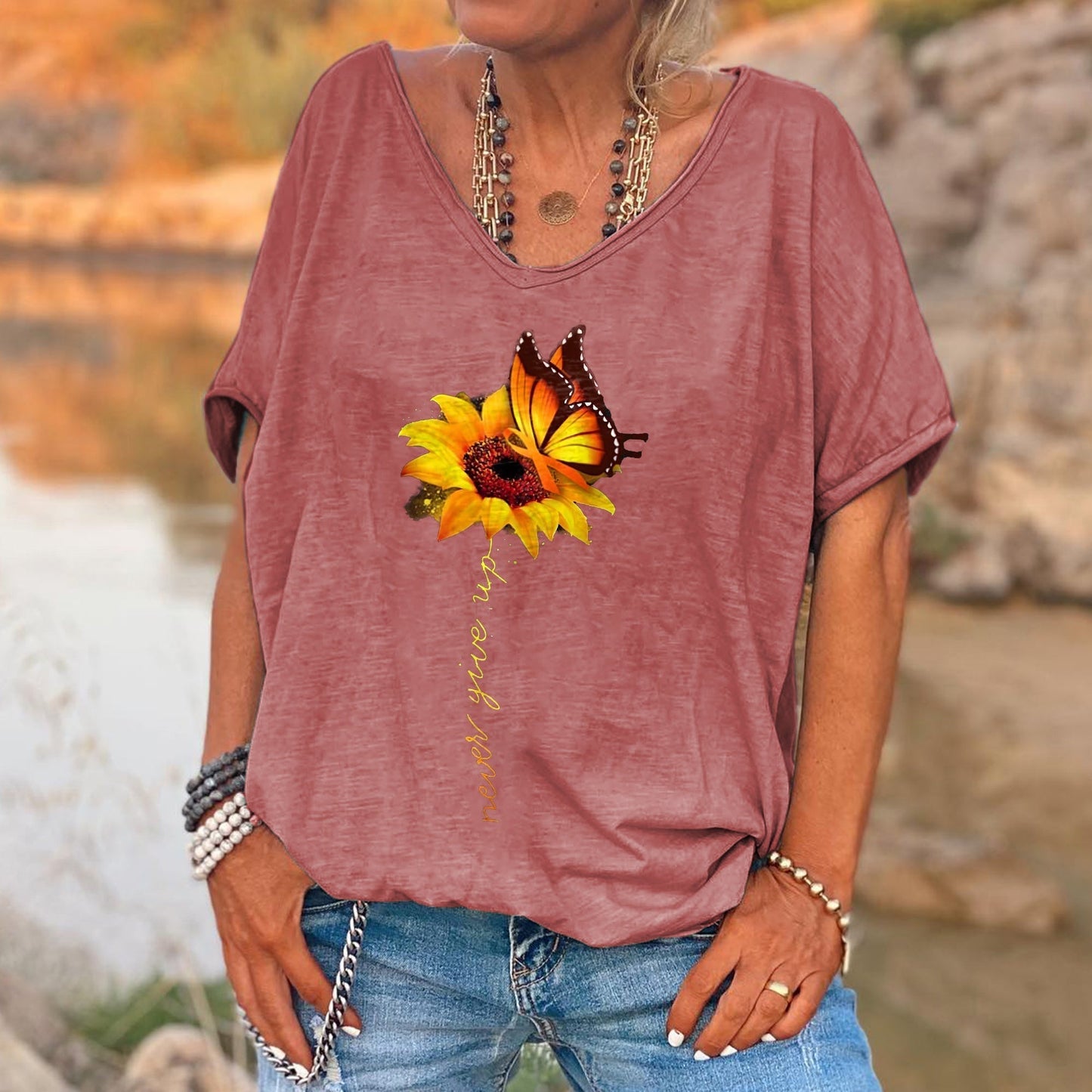 Dahlia® | Never Give Up Gedruckte Sonnenblume Damen-T-Shirt