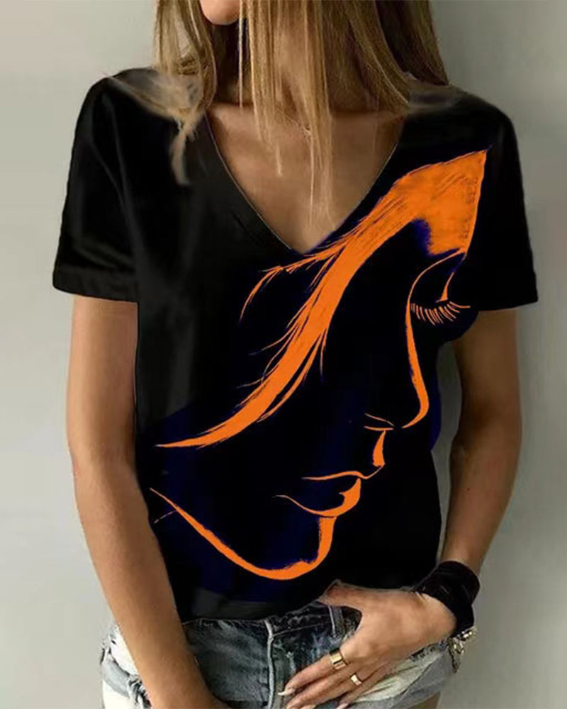 Natasha® | T-Shirt mit V-Ausschnitt und Figurprint