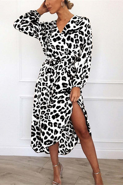 Faye| V-Ausschnitt Sexy Leopard Kleid