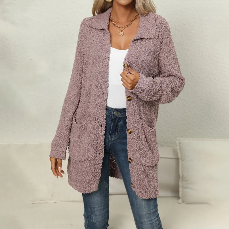 Aino | Klassische und elegante Strickjacke für den Winter