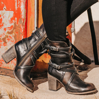 Marla® | Modische und minimalistische Stiefel