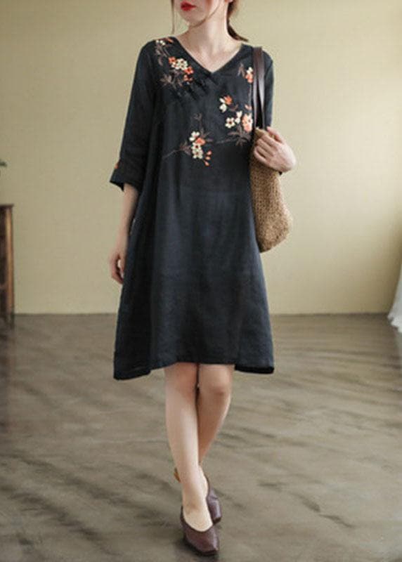 Black V Neck Embroideried  Button Three Quarter Sleeve Fall Dresses GK-FDM210819