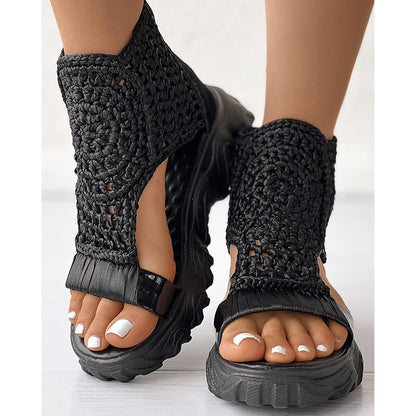 Fashionable and supportive orthopedic winter footwear