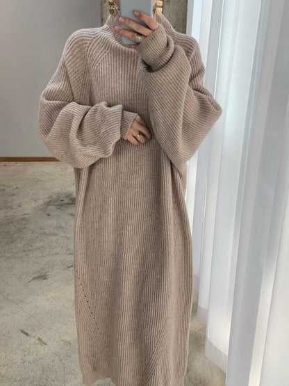 Creszenz | Effortless and Trendy winter Dress