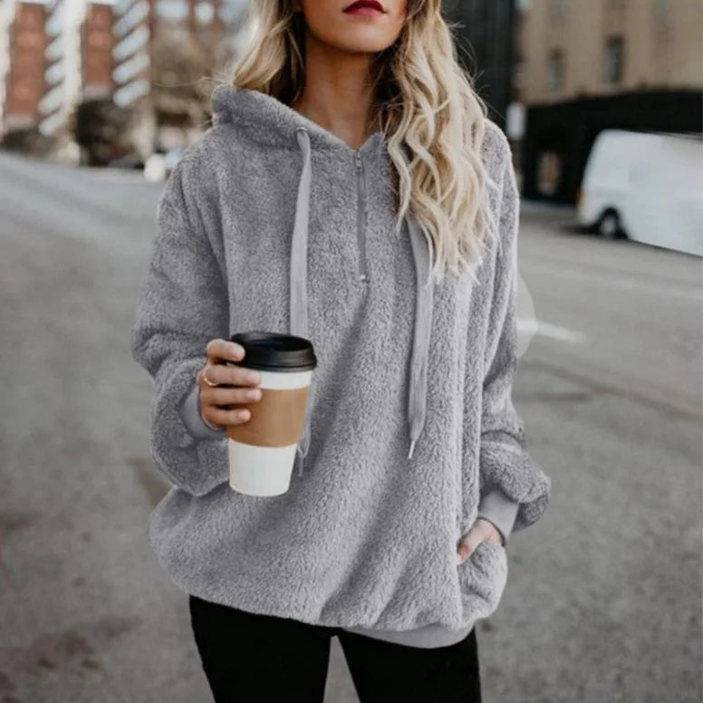 Zsófia | Einfacher und stylischer Winter Hoodie