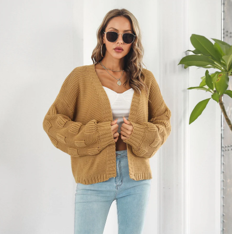 Camilla | Schlichte und stilvolle Winter-Strickjacke