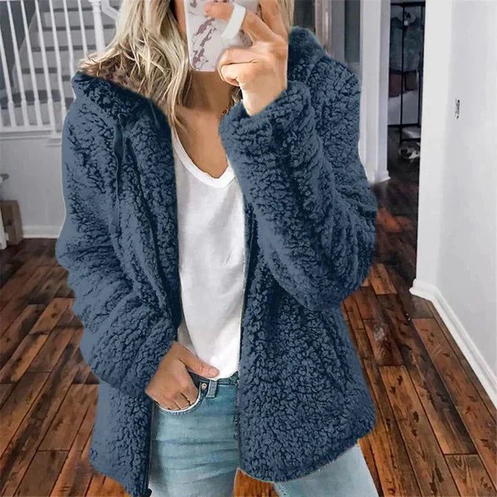 Kateryna | Maßgeschneiderte und elegante Winter-Strickjacke