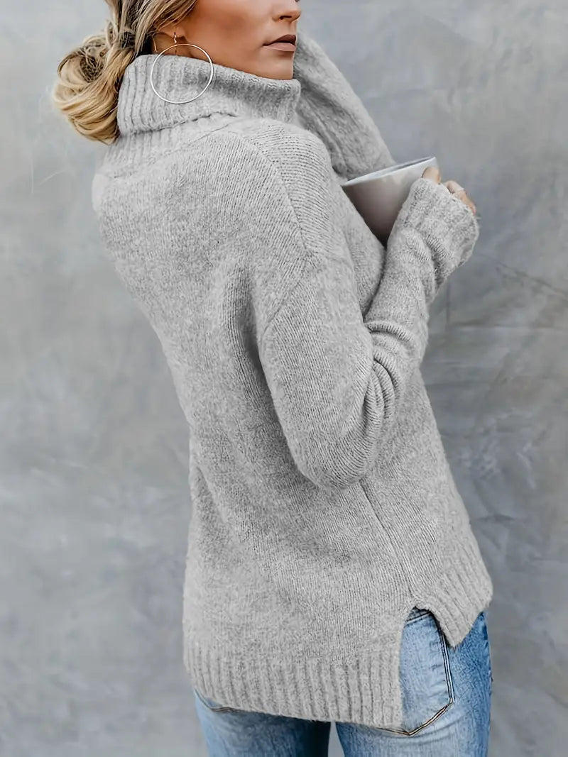 Iliana | Moderner und vielseitiger Winterpullover