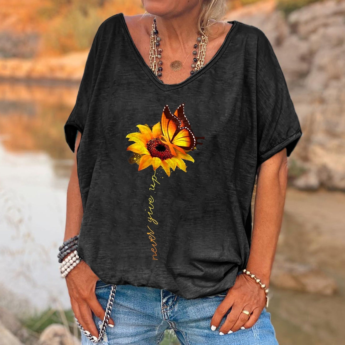 Dahlia® | Never Give Up Gedruckte Sonnenblume Damen-T-Shirt