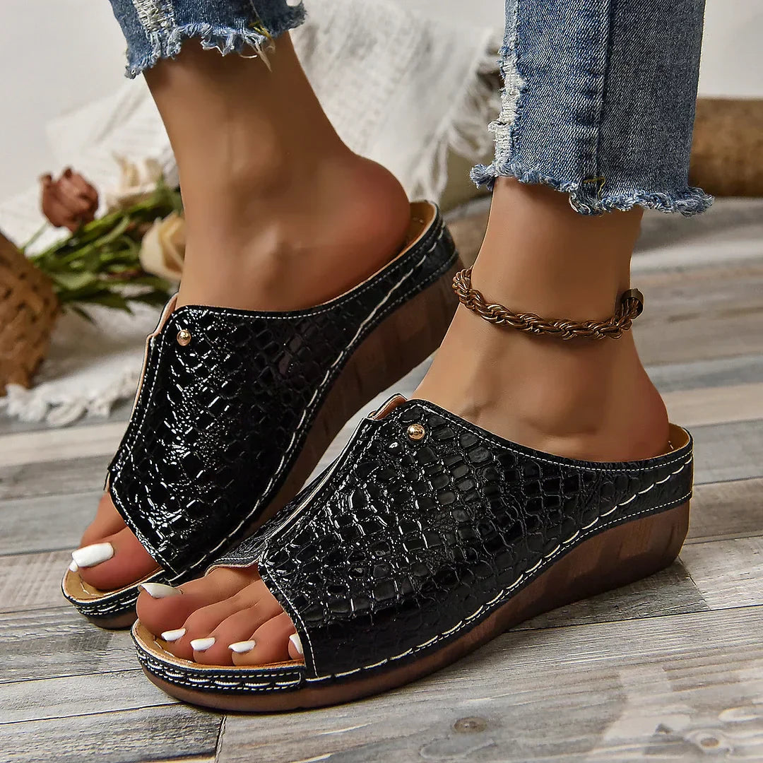 Elegant and detailed supportive winter Sandals