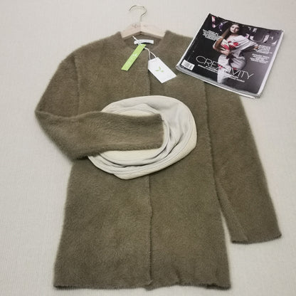 Dorathea | Klassische und bequeme allgemeine Strickjacke