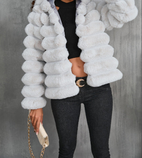 Women's Short Sophisticated Faux Fur Coat