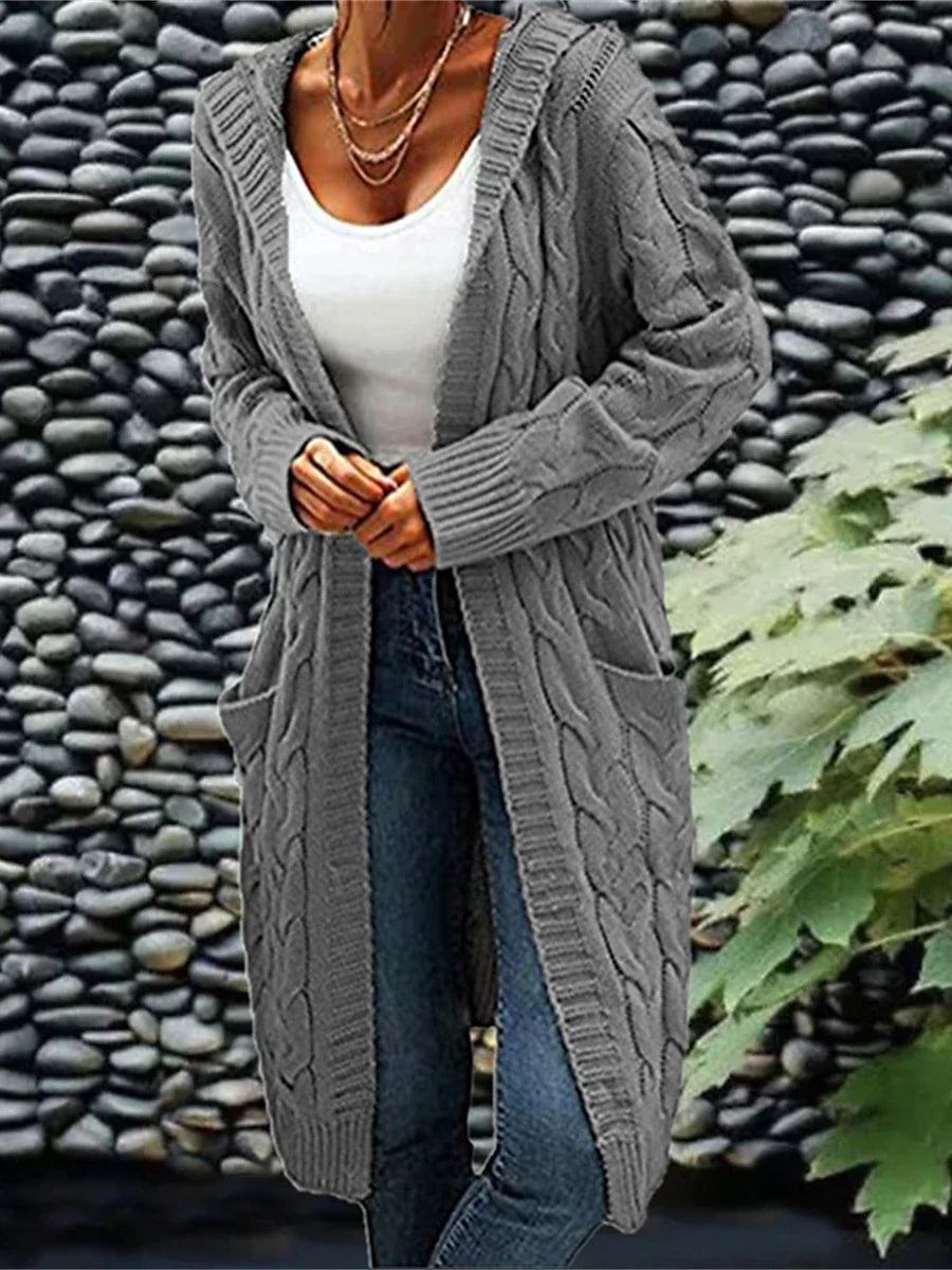 Corinna | Trendige und elegante Winter-Strickjacke